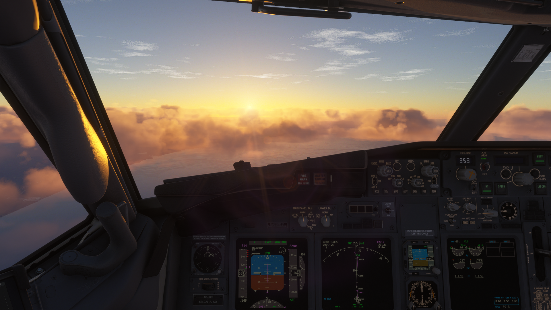 vTHY Boeing 737 descending above the city at dusk